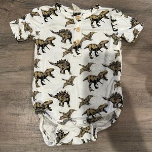 KATE QUINN Henley Dino bodysuit